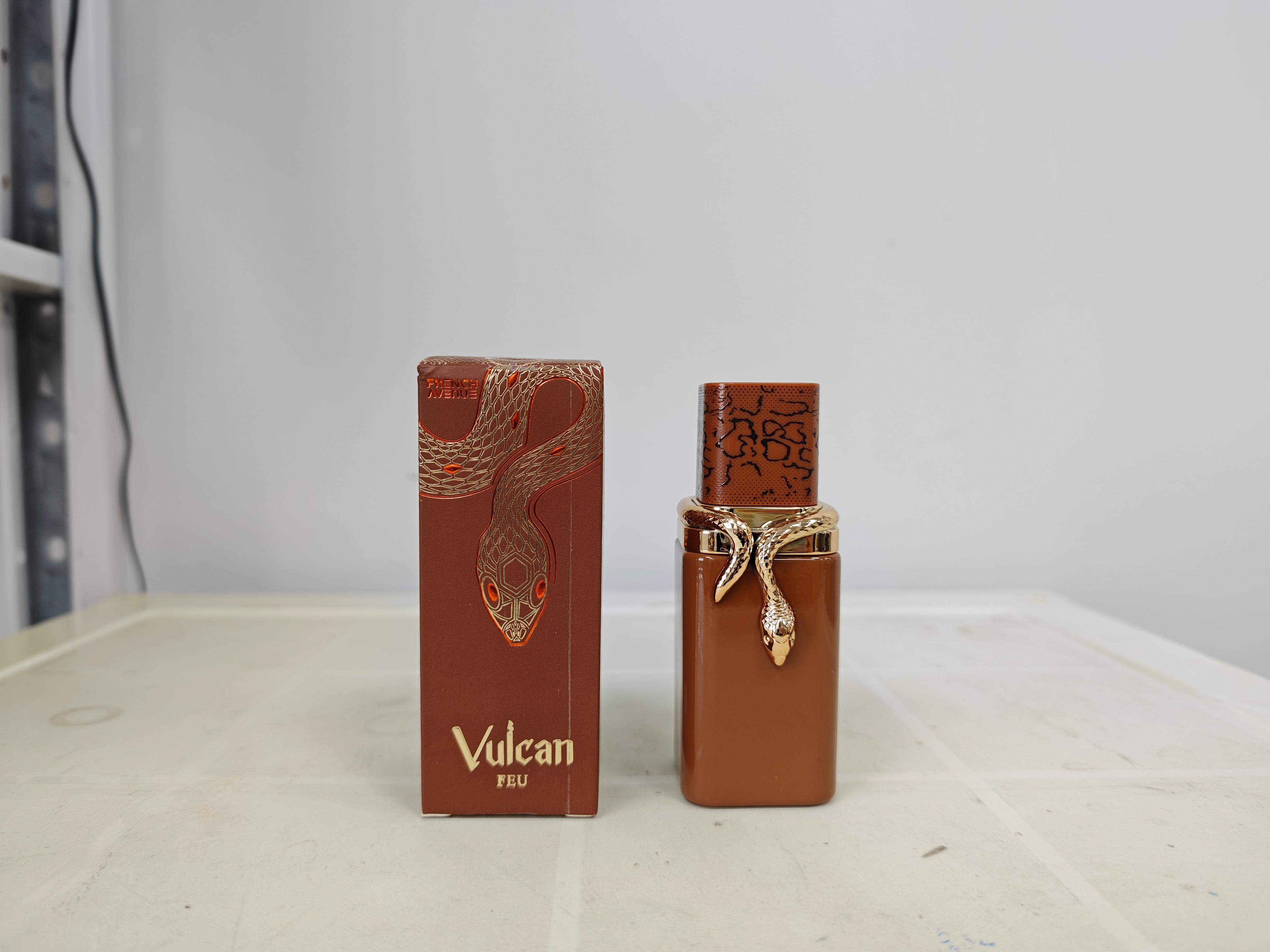 QZ-012-1 BROWN 单个装 Vulcan Sable Extrait de Parfum product photo